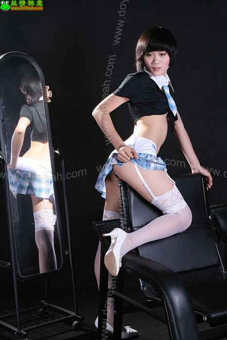 白丝制服性感美