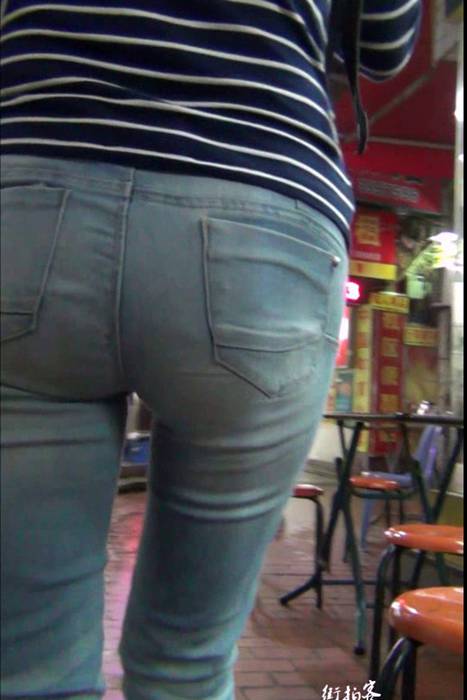 [街拍客视频]jx0615 街拍美女极致白色牛仔裤紧身翘臀