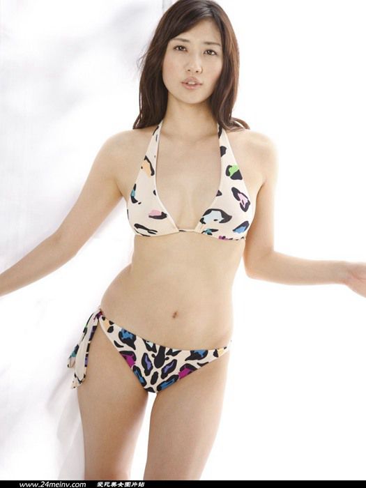 性感翘臀比基尼