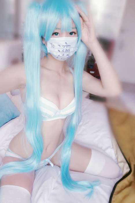 [萝莉液液酱YeY